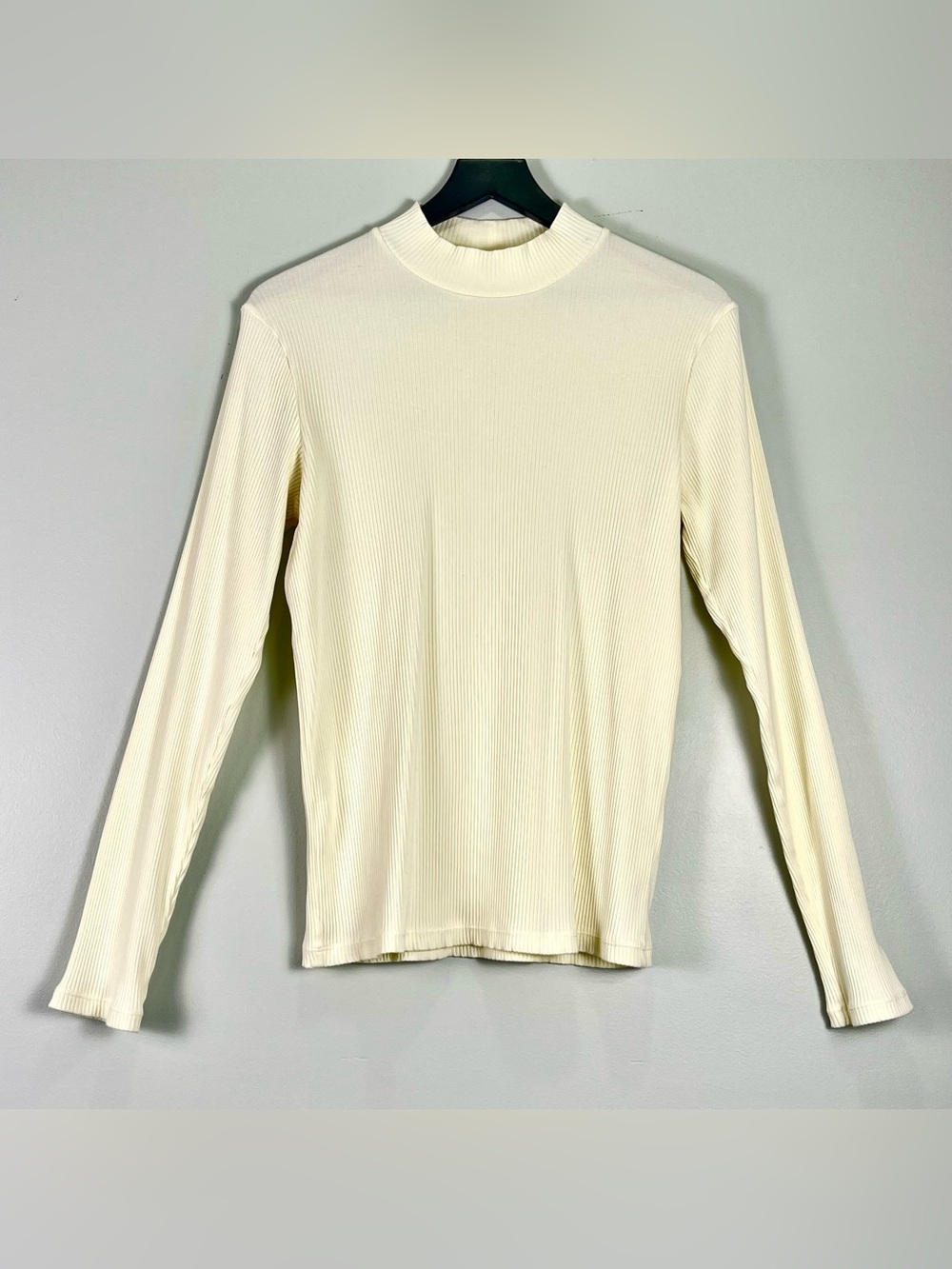 UNIQLO Women's Ribbed Mock Turtleneck Ivory Cream Long Sleeve Stretch Size Large